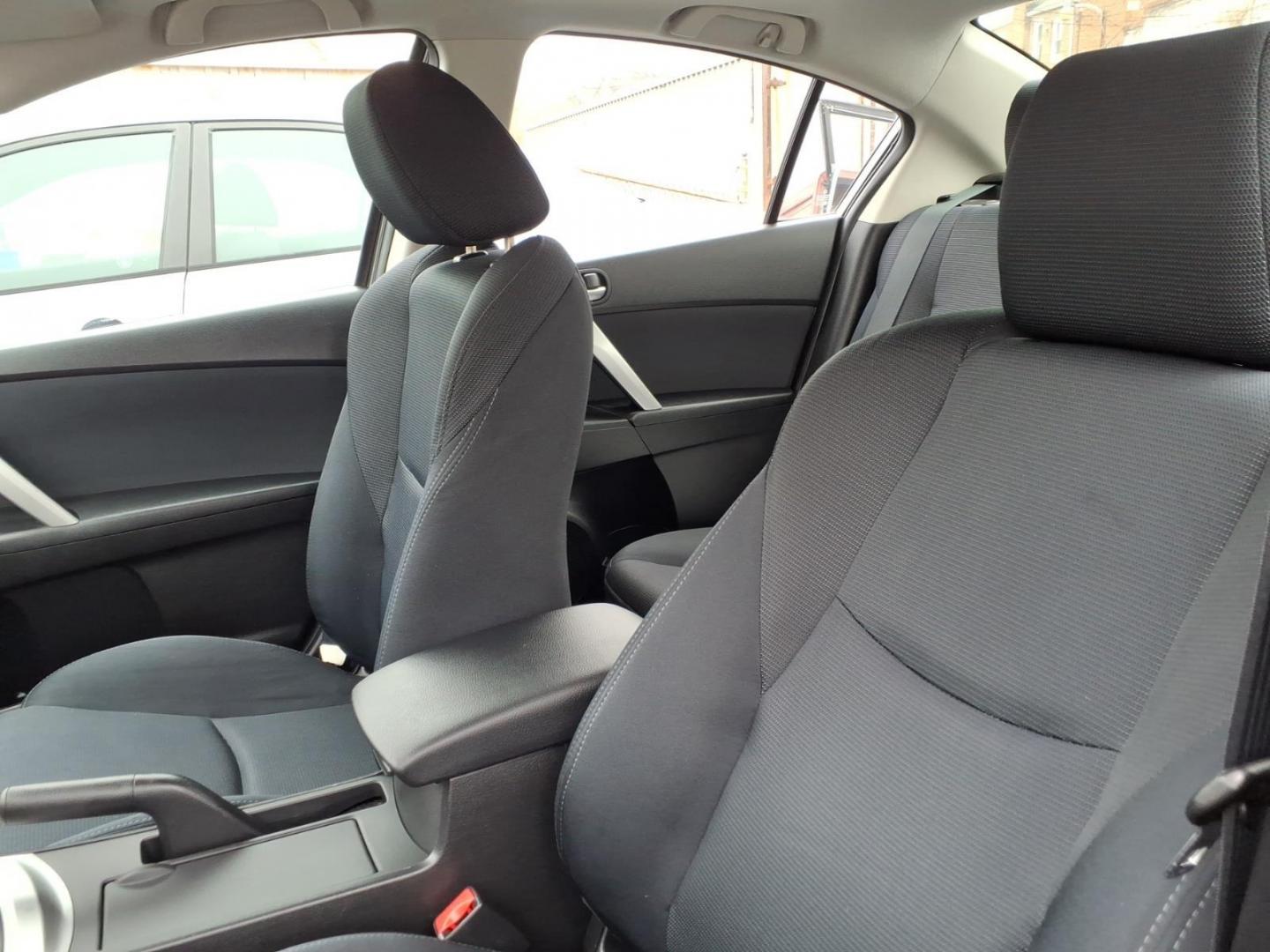 2010 Gray Mazda Mazda3 (JM1BL1S6XA1) with an 2.5L 4 Cylinder Sequential-Port F.I. engine, Automatic transmission, located at 50 Eastern Blvd., Essex, MD, 21221, (410) 686-3444, 39.304367, -76.484947 - Photo#6