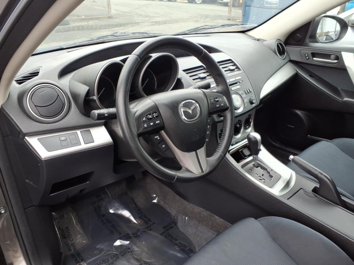 2010 Gray Mazda Mazda3 (JM1BL1S6XA1) with an 2.5L 4 Cylinder Sequential-Port F.I. engine, Automatic transmission, located at 50 Eastern Blvd., Essex, MD, 21221, (410) 686-3444, 39.304367, -76.484947 - Photo#7