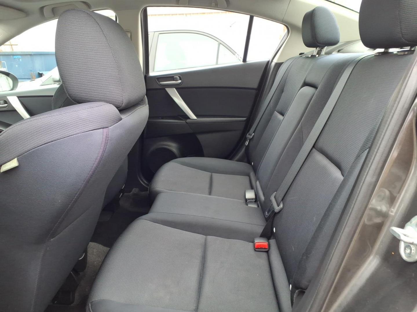 2010 Gray Mazda Mazda3 (JM1BL1S6XA1) with an 2.5L 4 Cylinder Sequential-Port F.I. engine, Automatic transmission, located at 50 Eastern Blvd., Essex, MD, 21221, (410) 686-3444, 39.304367, -76.484947 - Photo#10