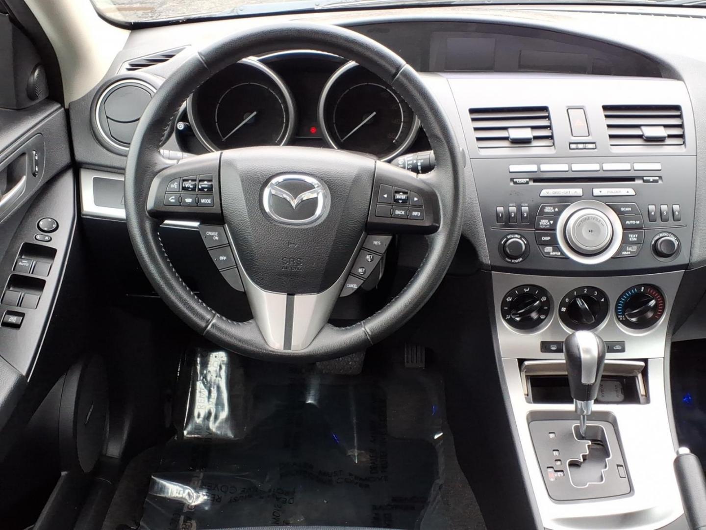 2010 Gray Mazda Mazda3 (JM1BL1S6XA1) with an 2.5L 4 Cylinder Sequential-Port F.I. engine, Automatic transmission, located at 50 Eastern Blvd., Essex, MD, 21221, (410) 686-3444, 39.304367, -76.484947 - Photo#12