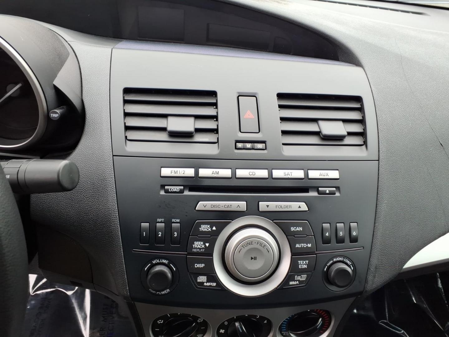 2010 Gray Mazda Mazda3 (JM1BL1S6XA1) with an 2.5L 4 Cylinder Sequential-Port F.I. engine, Automatic transmission, located at 50 Eastern Blvd., Essex, MD, 21221, (410) 686-3444, 39.304367, -76.484947 - Photo#16