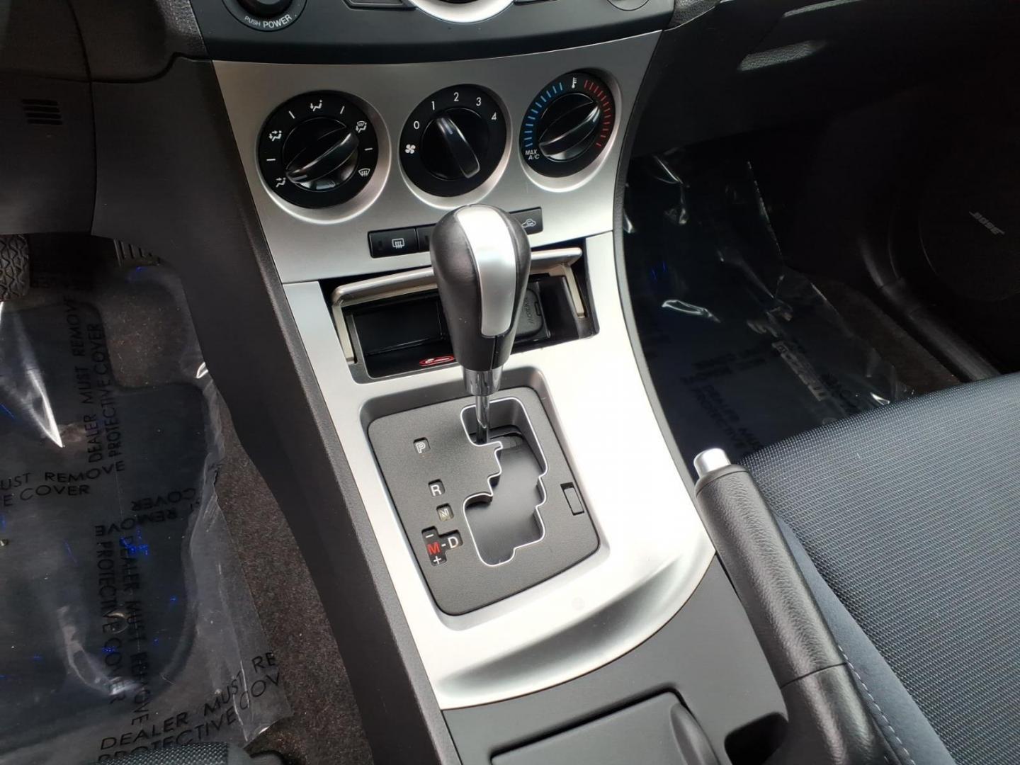 2010 Gray Mazda Mazda3 (JM1BL1S6XA1) with an 2.5L 4 Cylinder Sequential-Port F.I. engine, Automatic transmission, located at 50 Eastern Blvd., Essex, MD, 21221, (410) 686-3444, 39.304367, -76.484947 - Photo#17