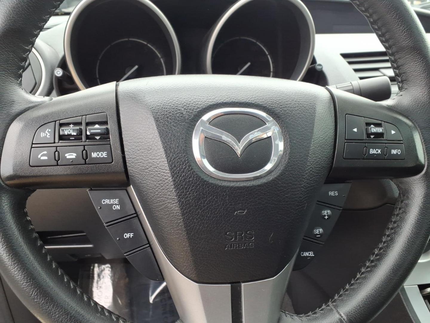 2010 Gray Mazda Mazda3 (JM1BL1S6XA1) with an 2.5L 4 Cylinder Sequential-Port F.I. engine, Automatic transmission, located at 50 Eastern Blvd., Essex, MD, 21221, (410) 686-3444, 39.304367, -76.484947 - Photo#18