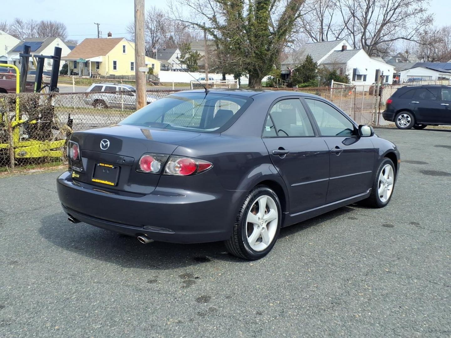 2007 Gray Mazda Mazda6 i Sport (1YVHP80C975) with an 2.3L 2.3L I4 156hp 154ft. lbs. Not Specified engine, 5-Speed Shiftable Automatic transmission, located at 50 Eastern Blvd., Essex, MD, 21221, (410) 686-3444, 39.304367, -76.484947 - Photo#4