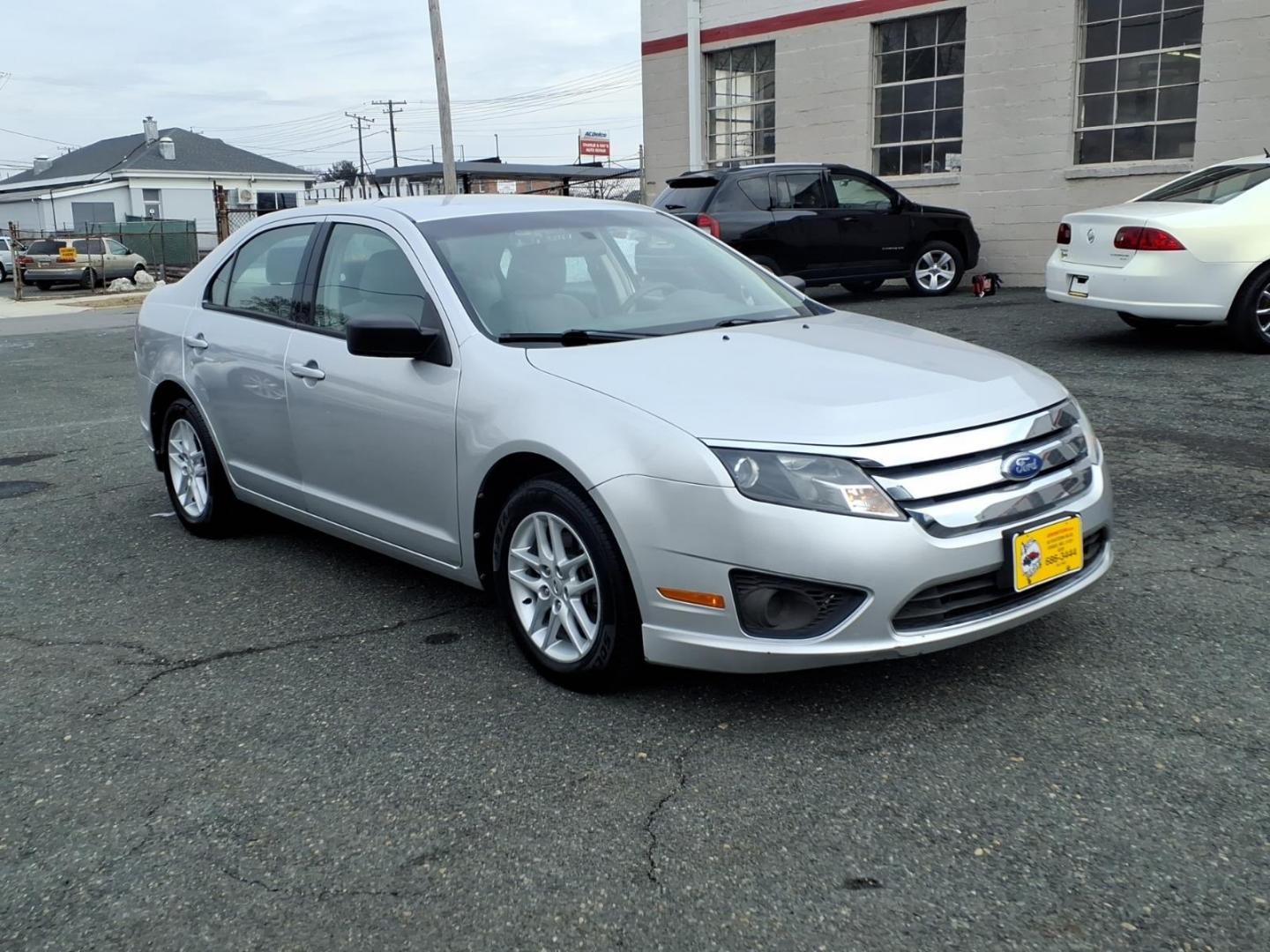 2012 Silver Ford Fusion S (3FAHP0GA3CR) with an 2.5L 2.5L I4 175hp 172ft. lbs. Sequential-Port F.I. engine, 6-Speed Automatic transmission, located at 50 Eastern Blvd., Essex, MD, 21221, (410) 686-3444, 39.304367, -76.484947 - Photo#6