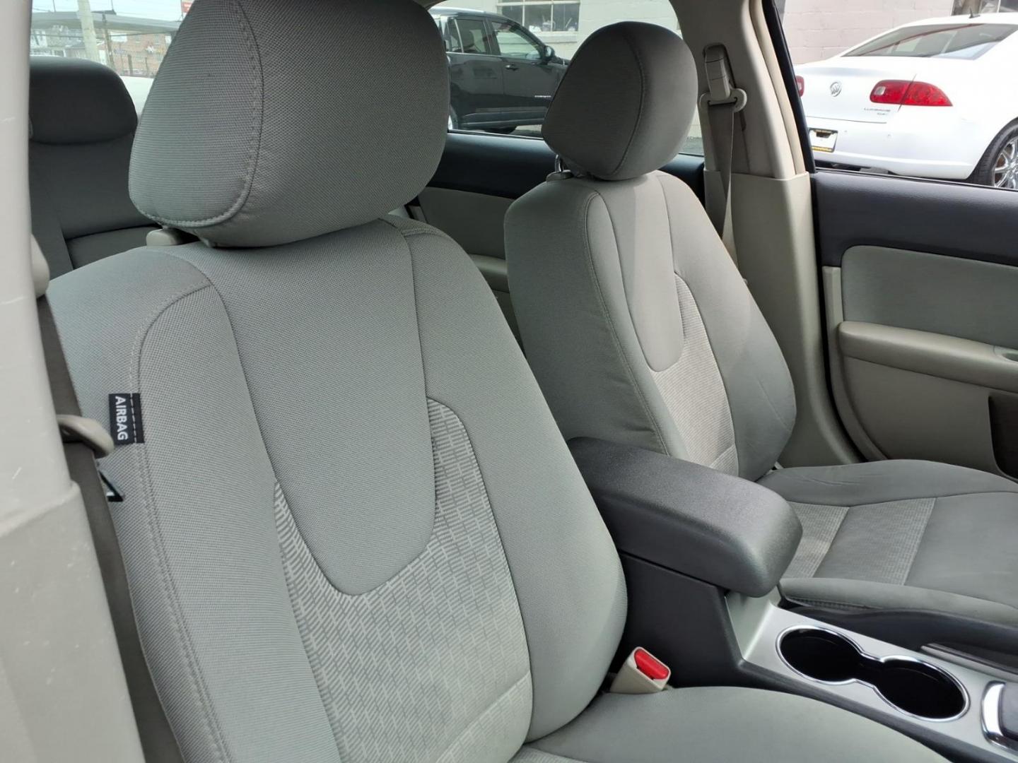 2012 Silver Ford Fusion S (3FAHP0GA3CR) with an 2.5L 2.5L I4 175hp 172ft. lbs. Sequential-Port F.I. engine, 6-Speed Automatic transmission, located at 50 Eastern Blvd., Essex, MD, 21221, (410) 686-3444, 39.304367, -76.484947 - Photo#14