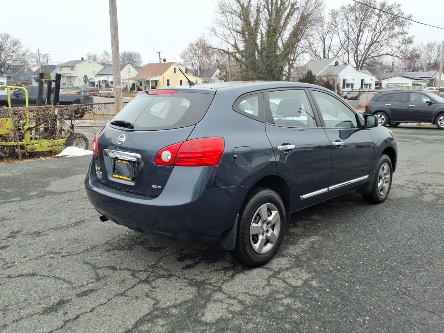 2014 Blue Nissan Rogue Select S (JN8AS5MV6EW) with an 2.5L 2.5L I4 170hp 175ft. lbs. Sequential-Port F.I. engine, CVT transmission, located at 50 Eastern Blvd., Essex, MD, 21221, (410) 686-3444, 39.304367, -76.484947 - Photo#4