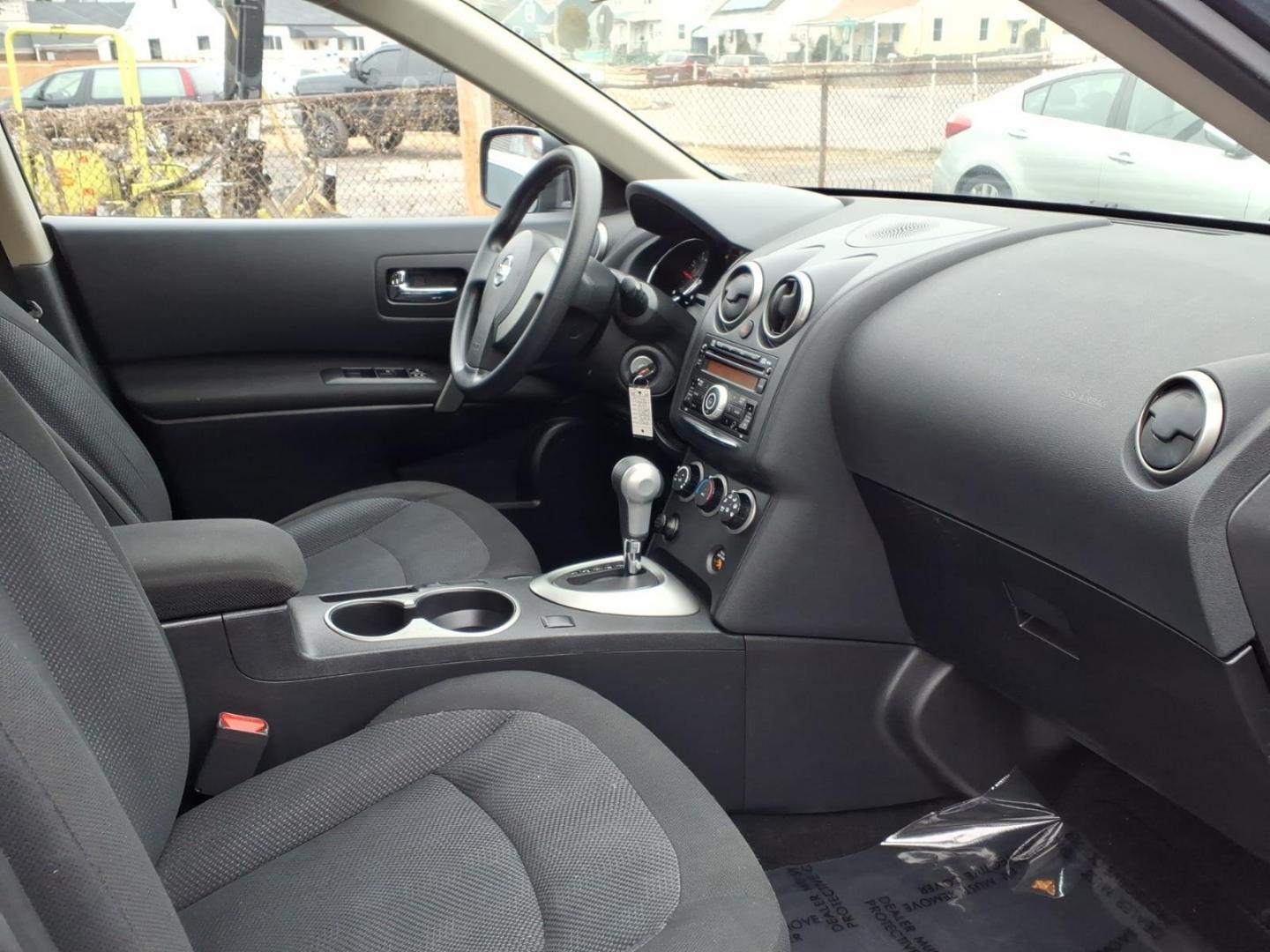 2014 Blue Nissan Rogue Select S (JN8AS5MV6EW) with an 2.5L 2.5L I4 170hp 175ft. lbs. Sequential-Port F.I. engine, CVT transmission, located at 50 Eastern Blvd., Essex, MD, 21221, (410) 686-3444, 39.304367, -76.484947 - Photo#15