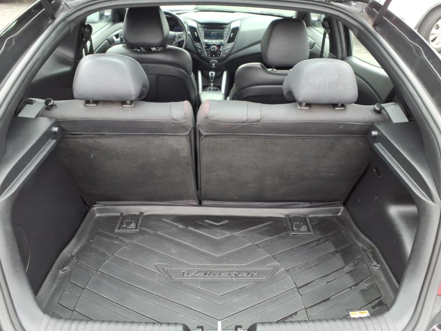 2016 Black Hyundai VELOSTER Turbo (KMHTC6AE4GU) with an 1.6L 1.6L Turbo I4 201hp 195ft. lbs. Turbocharged engine, Automatic transmission, located at 50 Eastern Blvd., Essex, MD, 21221, (410) 686-3444, 39.304367, -76.484947 - Photo#12