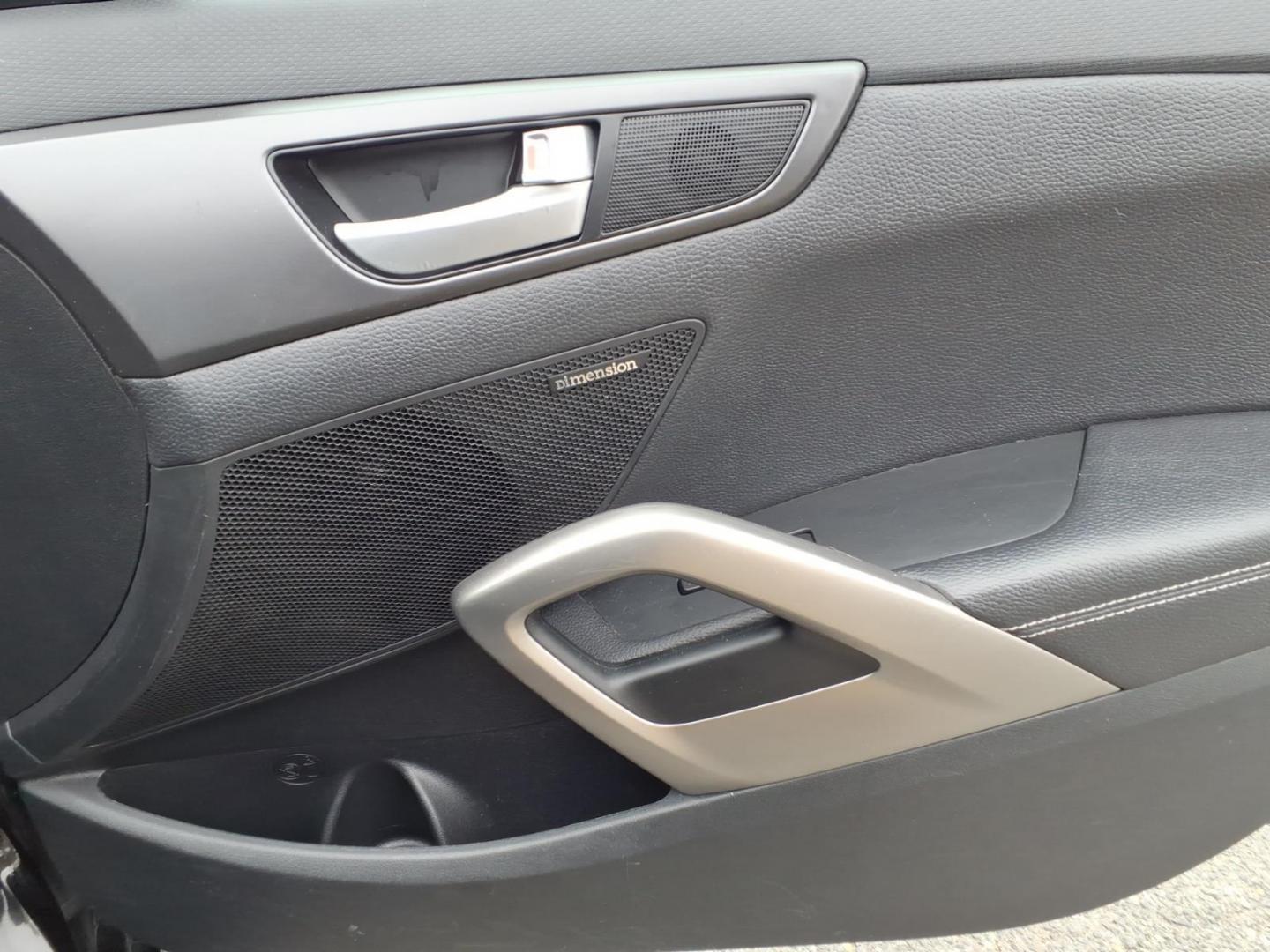 2016 Black Hyundai VELOSTER Turbo (KMHTC6AE4GU) with an 1.6L 1.6L Turbo I4 201hp 195ft. lbs. Turbocharged engine, Automatic transmission, located at 50 Eastern Blvd., Essex, MD, 21221, (410) 686-3444, 39.304367, -76.484947 - Photo#14