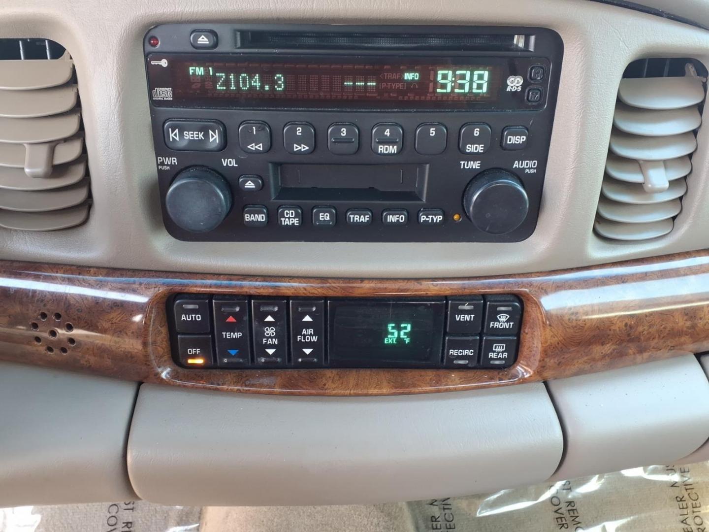 2003 Green Buick LeSabre Limited (1G4HR54K53U) with an 3.8L 3.8L V6 205hp 230ft. lbs. Sequential-Port F.I. engine, 4-Speed Automatic transmission, located at 50 Eastern Blvd., Essex, MD, 21221, (410) 686-3444, 39.304367, -76.484947 - Photo#16