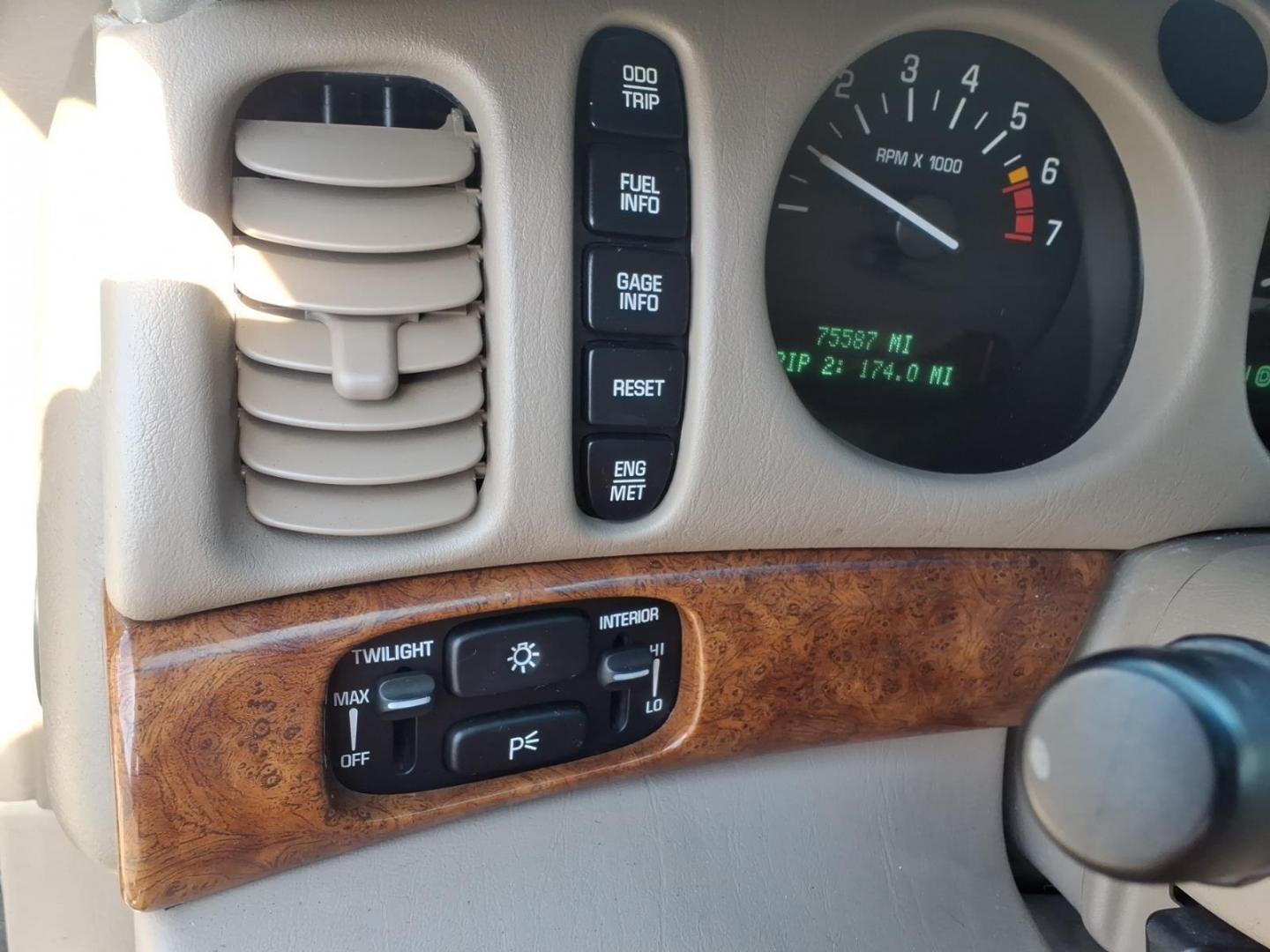 2003 Green Buick LeSabre Limited (1G4HR54K53U) with an 3.8L 3.8L V6 205hp 230ft. lbs. Sequential-Port F.I. engine, 4-Speed Automatic transmission, located at 50 Eastern Blvd., Essex, MD, 21221, (410) 686-3444, 39.304367, -76.484947 - Photo#19