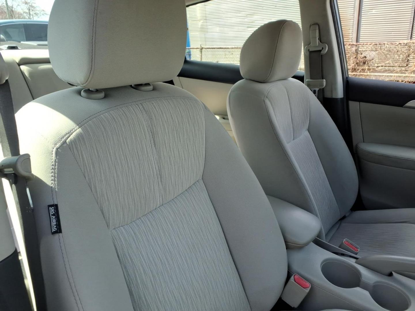 2015 Grey Nissan Sentra SV (3N1AB7AP6FY) with an 1.8L 1.8L I4 130hp 128ft. lbs. Sequential-Port F.I. engine, CVT transmission, located at 50 Eastern Blvd., Essex, MD, 21221, (410) 686-3444, 39.304367, -76.484947 - Photo#14