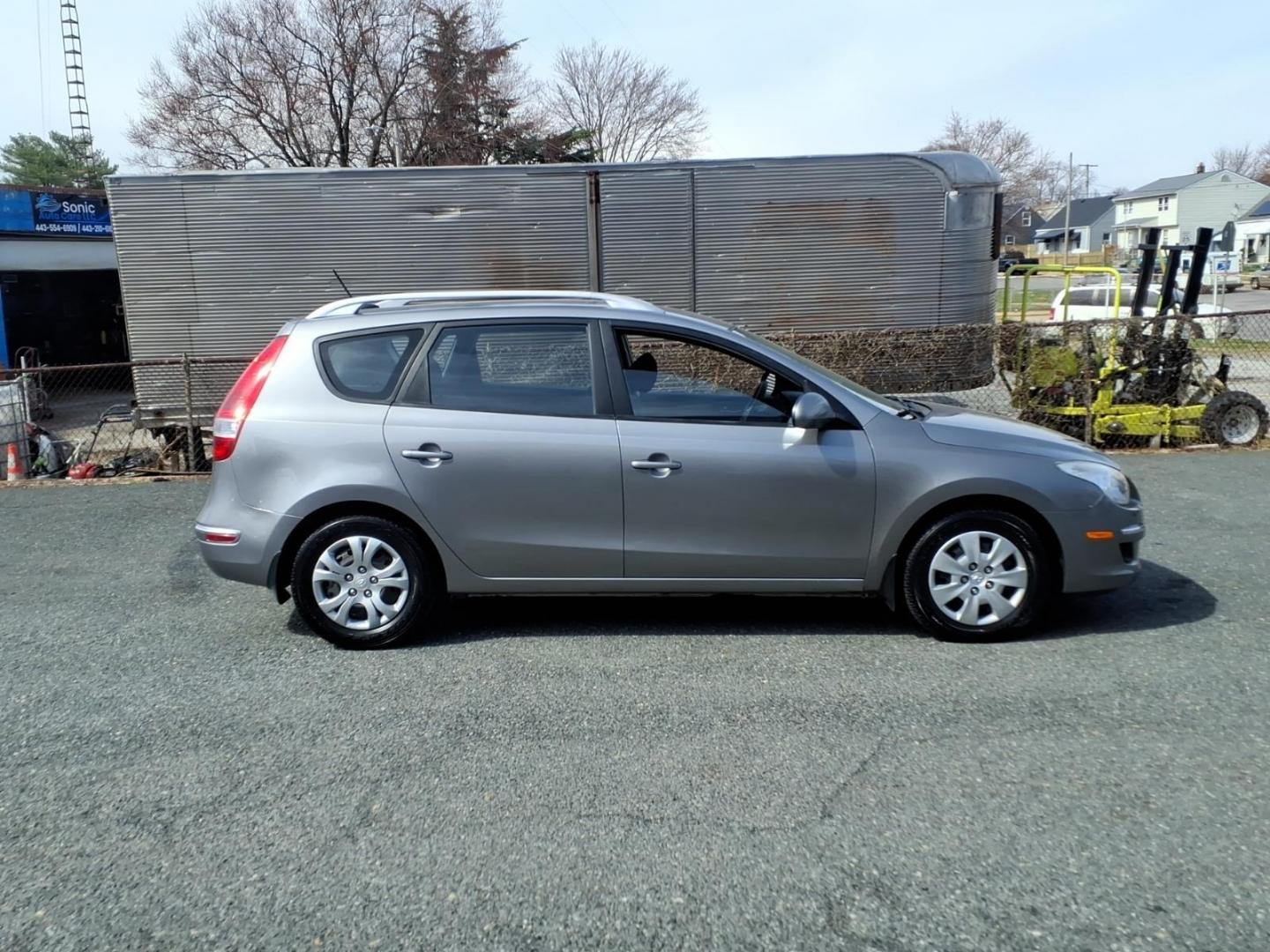 2011 Grey Hyundai ELANTRA Touring Touring (KMHDC8AE4BU) with an 2.0L 4 Cylinder Sequential-Port F.I. engine, Automatic transmission, located at 50 Eastern Blvd., Essex, MD, 21221, (410) 686-3444, 39.304367, -76.484947 - Photo#5