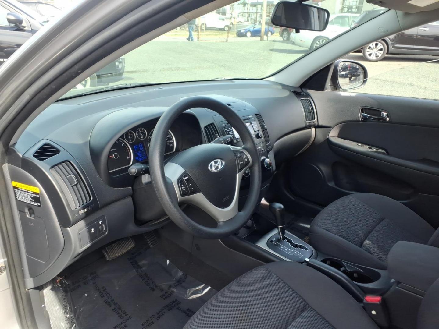 2011 Grey Hyundai ELANTRA Touring Touring (KMHDC8AE4BU) with an 2.0L 4 Cylinder Sequential-Port F.I. engine, Automatic transmission, located at 50 Eastern Blvd., Essex, MD, 21221, (410) 686-3444, 39.304367, -76.484947 - Photo#8