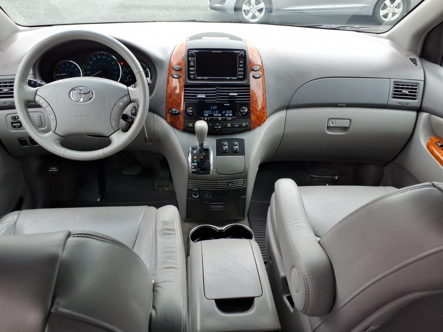 2006 Blue Mirage Metallic Toyota Sienna XLE Limited 7 Passenger (5TDBA22C06S) with an 3.3L 3L NA V6 double overhead cam (DOHC) 24V Fuel Injected engine, 5-Speed Automatic transmission, located at 50 Eastern Blvd., Essex, MD, 21221, (410) 686-3444, 39.304367, -76.484947 - Photo#15