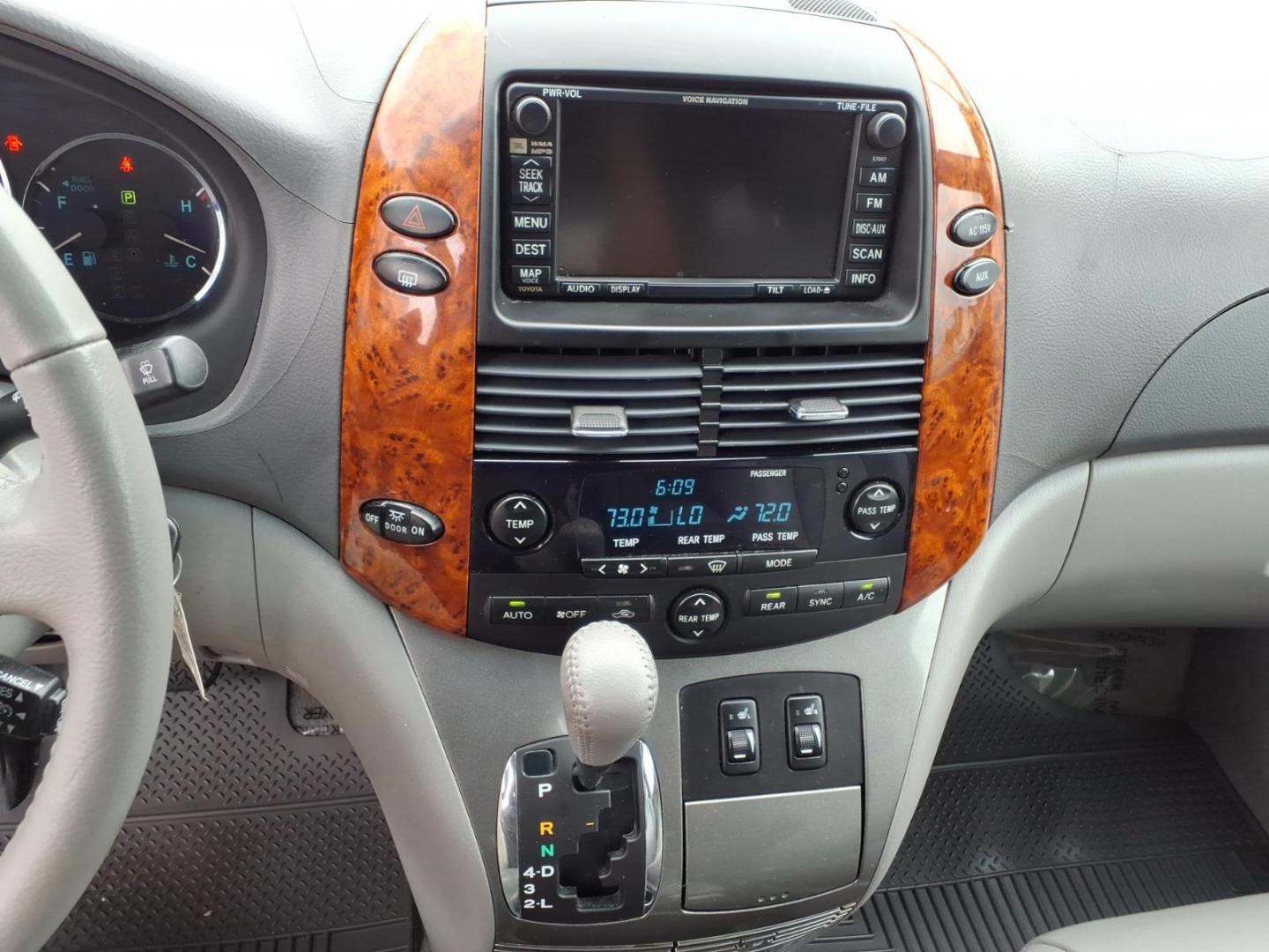 2006 Blue Mirage Metallic Toyota Sienna XLE Limited 7 Passenger (5TDBA22C06S) with an 3.3L 3L NA V6 double overhead cam (DOHC) 24V Fuel Injected engine, 5-Speed Automatic transmission, located at 50 Eastern Blvd., Essex, MD, 21221, (410) 686-3444, 39.304367, -76.484947 - Photo#17
