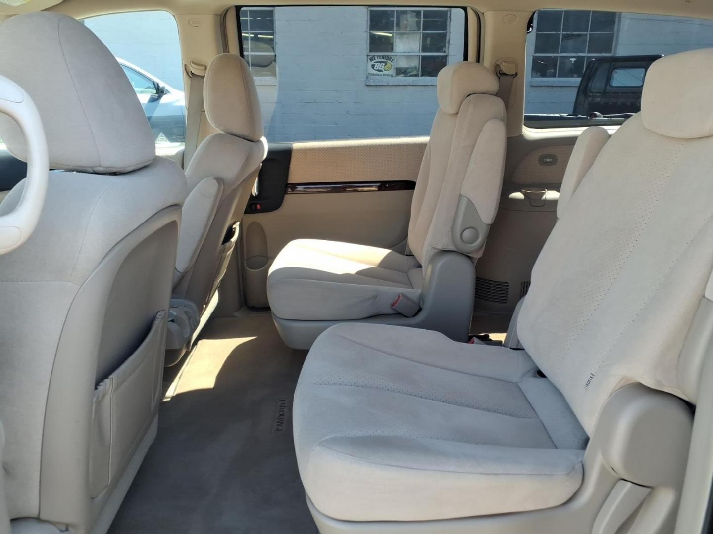 2007 Gold Hyundai Entourage GLS (KNDMC233876) with an 3.8L 3.8L V6 double overhead camshaft 24V Sequential-Port F.I. engine, 5-Speed Shiftable Automatic transmission, located at 50 Eastern Blvd., Essex, MD, 21221, (410) 686-3444, 39.304367, -76.484947 - Photo#10