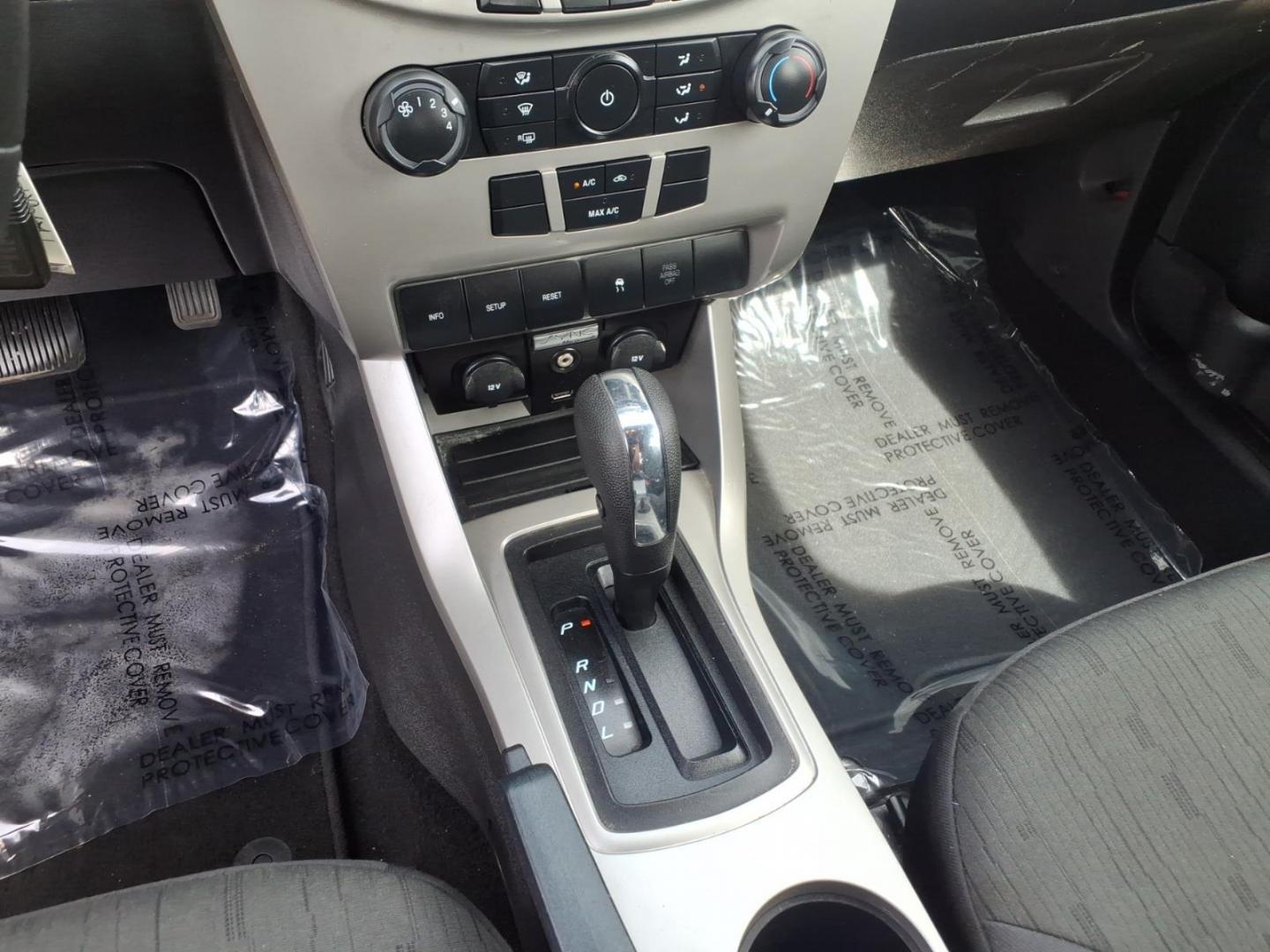 2011 Black Ford Focus SE (1FAHP3FN6BW) with an 2.0L 4 Cylinder Sequential-Port F.I. engine, Automatic transmission, located at 50 Eastern Blvd., Essex, MD, 21221, (410) 686-3444, 39.304367, -76.484947 - Photo#17