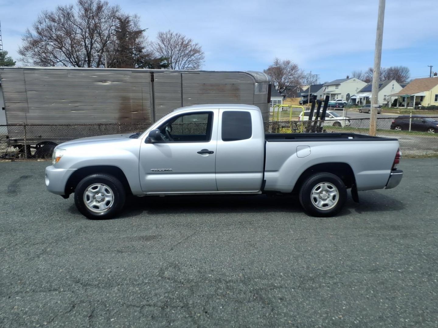 2011 Silver Toyota Tacoma Base (5TFTX4CN7BX) with an 2.7L 2.7L I4 159hp 180ft. lbs. Fuel Injected engine, 4-Speed Automatic transmission, located at 50 Eastern Blvd., Essex, MD, 21221, (410) 686-3444, 39.304367, -76.484947 - Photo#1