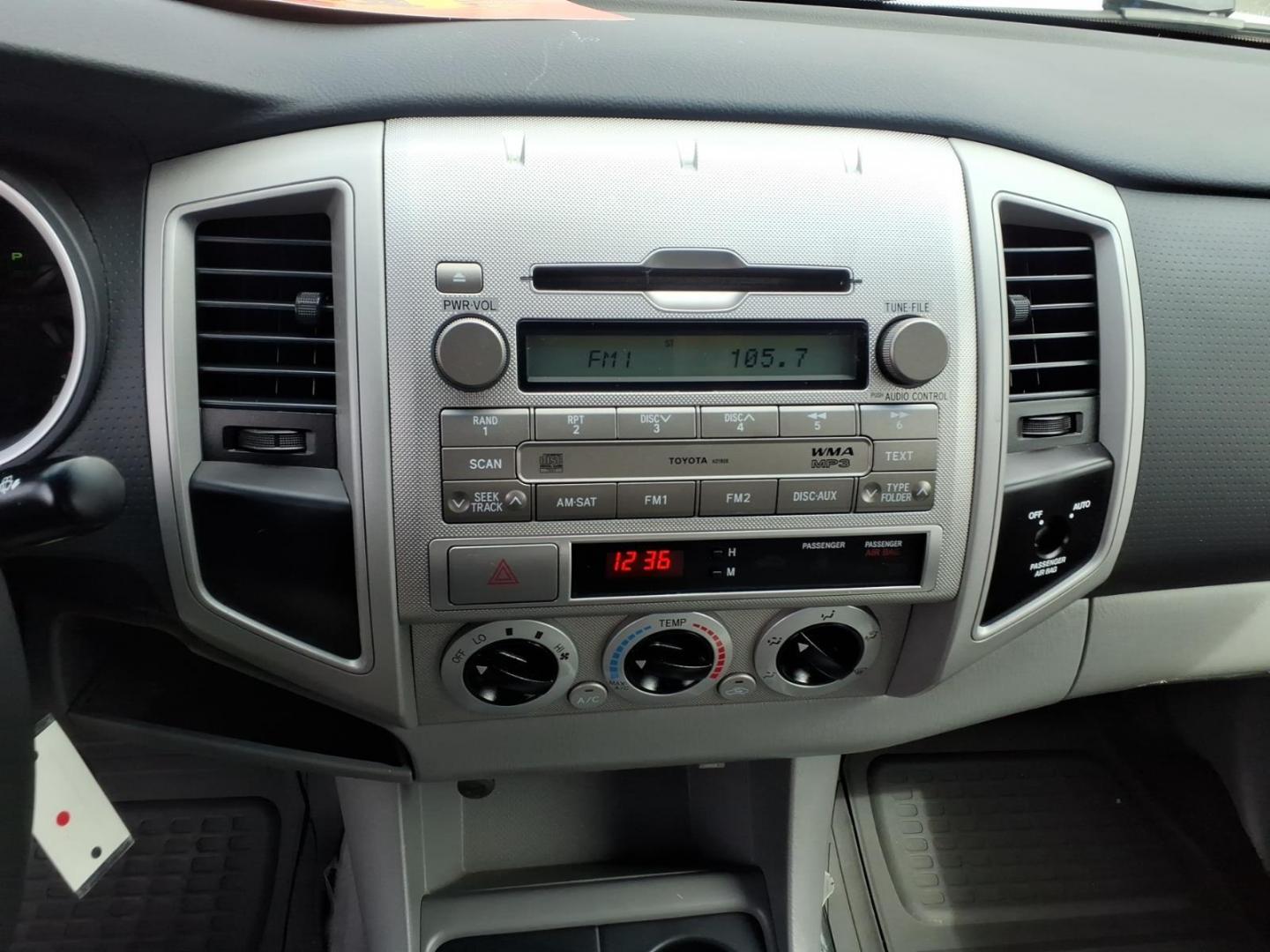 2011 Silver Toyota Tacoma Base (5TFTX4CN7BX) with an 2.7L 2.7L I4 159hp 180ft. lbs. Fuel Injected engine, 4-Speed Automatic transmission, located at 50 Eastern Blvd., Essex, MD, 21221, (410) 686-3444, 39.304367, -76.484947 - Photo#13