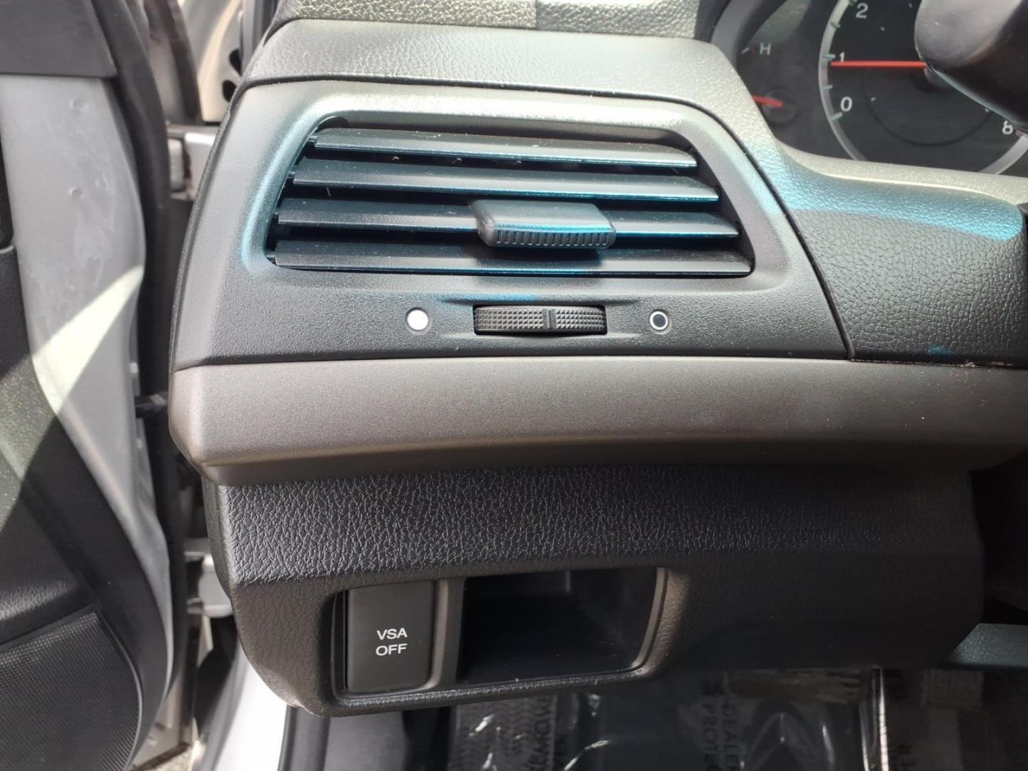 2010 Silver Honda Accord LX (1HGCP2F30AA) with an 2.4L 2.4L I4 177hp 161ft. lbs. Sequential-Port F.I. engine, 5-Speed Automatic transmission, located at 50 Eastern Blvd., Essex, MD, 21221, (410) 686-3444, 39.304367, -76.484947 - Photo#18