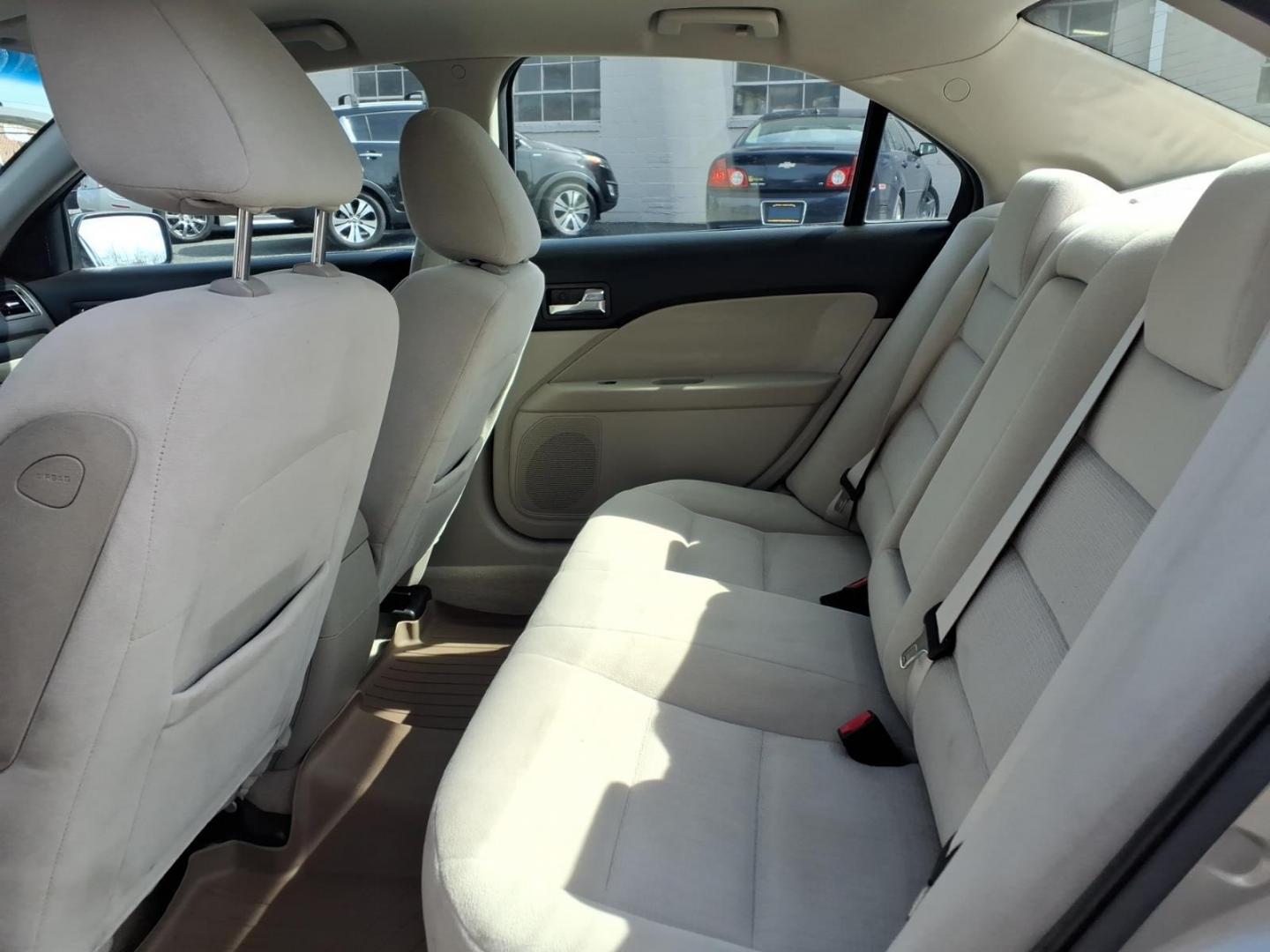 2009 Brown Ford Fusion (3FAHP07Z09R) with an 2.3L 4 Cylinder Sequential-Port F.I. engine, Automatic transmission, located at 50 Eastern Blvd., Essex, MD, 21221, (410) 686-3444, 39.304367, -76.484947 - Photo#9