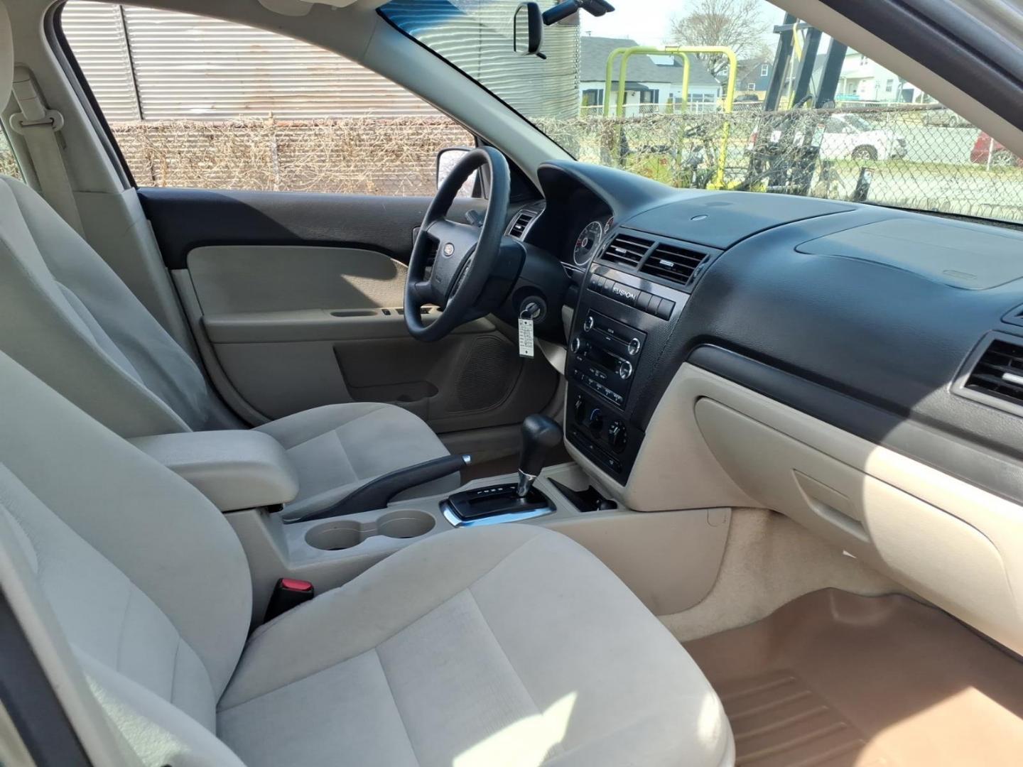 2009 Brown Ford Fusion (3FAHP07Z09R) with an 2.3L 4 Cylinder Sequential-Port F.I. engine, Automatic transmission, located at 50 Eastern Blvd., Essex, MD, 21221, (410) 686-3444, 39.304367, -76.484947 - Photo#12