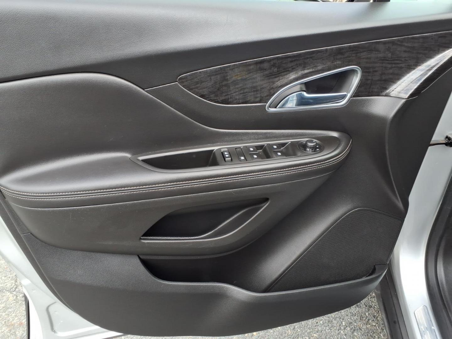 2016 Silver Buick Encore Leather (KL4CJCSB3GB) with an 1.4L Ecotec 1.4L Turbo I4 138hp 148ft. lbs. Sequential-Port F.I. engine, 6-Speed Automatic w/Driver Shift Control transmission, located at 50 Eastern Blvd., Essex, MD, 21221, (410) 686-3444, 39.304367, -76.484947 - Photo#9