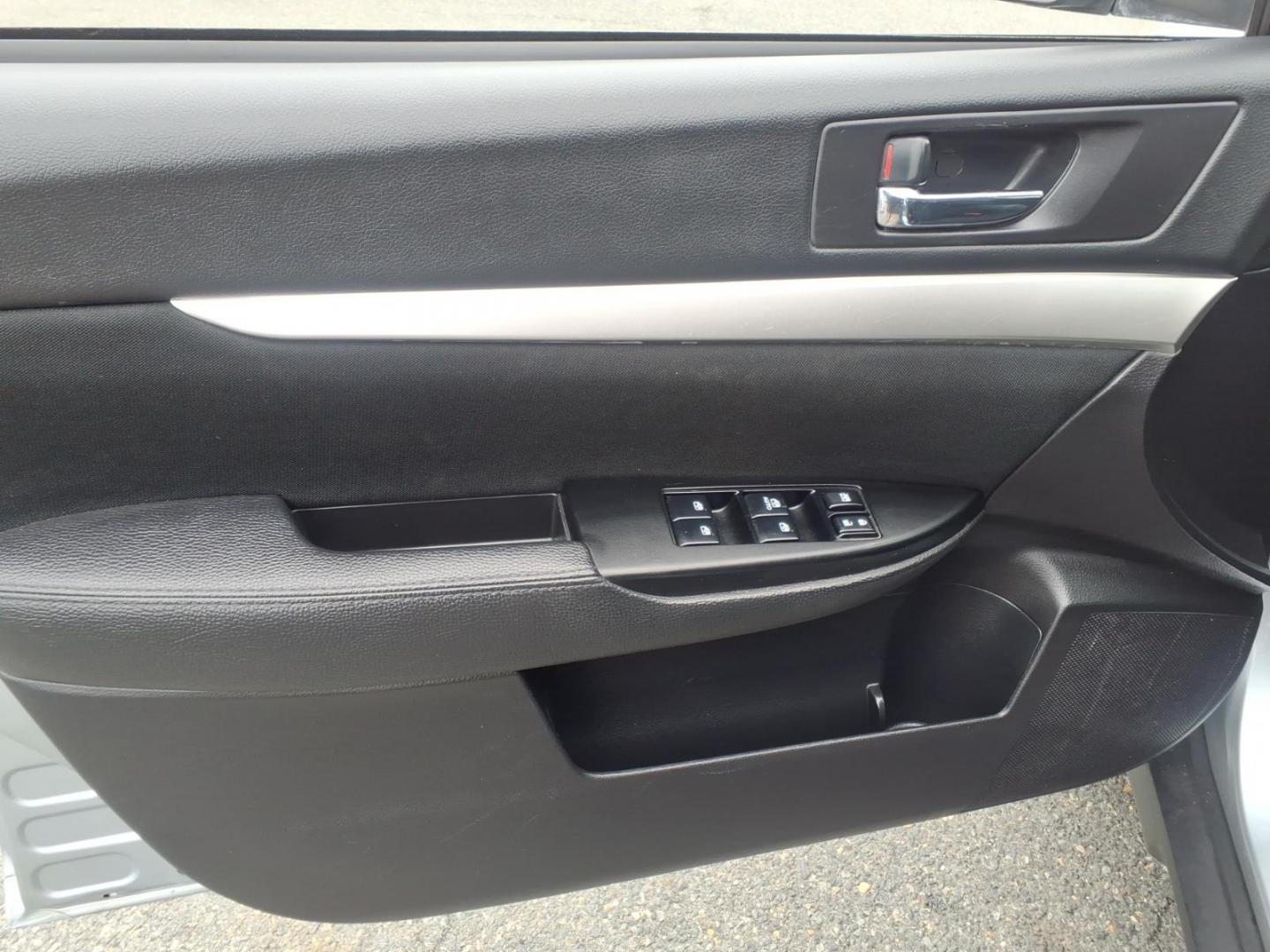 2013 Twilight Blue Metallic Tbm Subaru Outback 2.5i Premium (4S4BRBGCXD3) with an 2.5L 2.5L H4 173hp 174ft. lbs. Sequential-Port F.I. engine, CVT transmission, located at 50 Eastern Blvd., Essex, MD, 21221, (410) 686-3444, 39.304367, -76.484947 - Photo#10