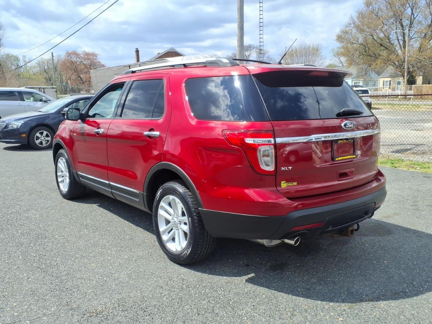 2014 Red Ford Explorer XLT (1FM5K8D88EG) with an 3.5L 3.5L V6 290hp 255ft. lbs. Sequential-Port F.I. engine, 6-Speed Shiftable Automatic transmission, located at 50 Eastern Blvd., Essex, MD, 21221, (410) 686-3444, 39.304367, -76.484947 - Photo#2