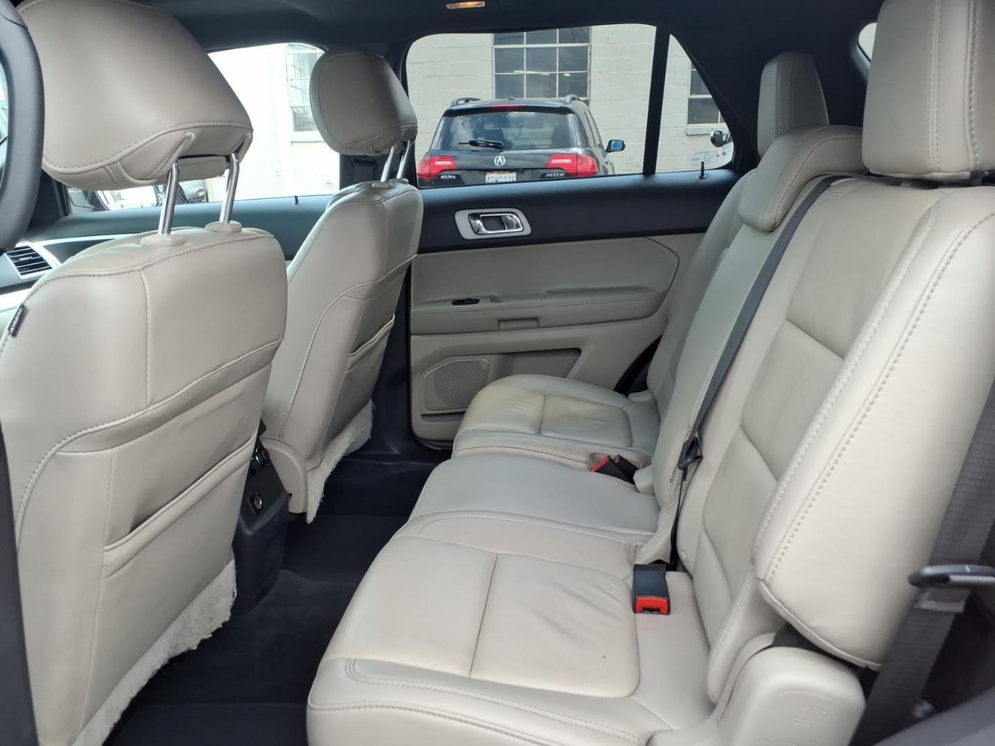 2014 Red Ford Explorer XLT (1FM5K8D88EG) with an 3.5L 3.5L V6 290hp 255ft. lbs. Sequential-Port F.I. engine, 6-Speed Shiftable Automatic transmission, located at 50 Eastern Blvd., Essex, MD, 21221, (410) 686-3444, 39.304367, -76.484947 - Photo#11