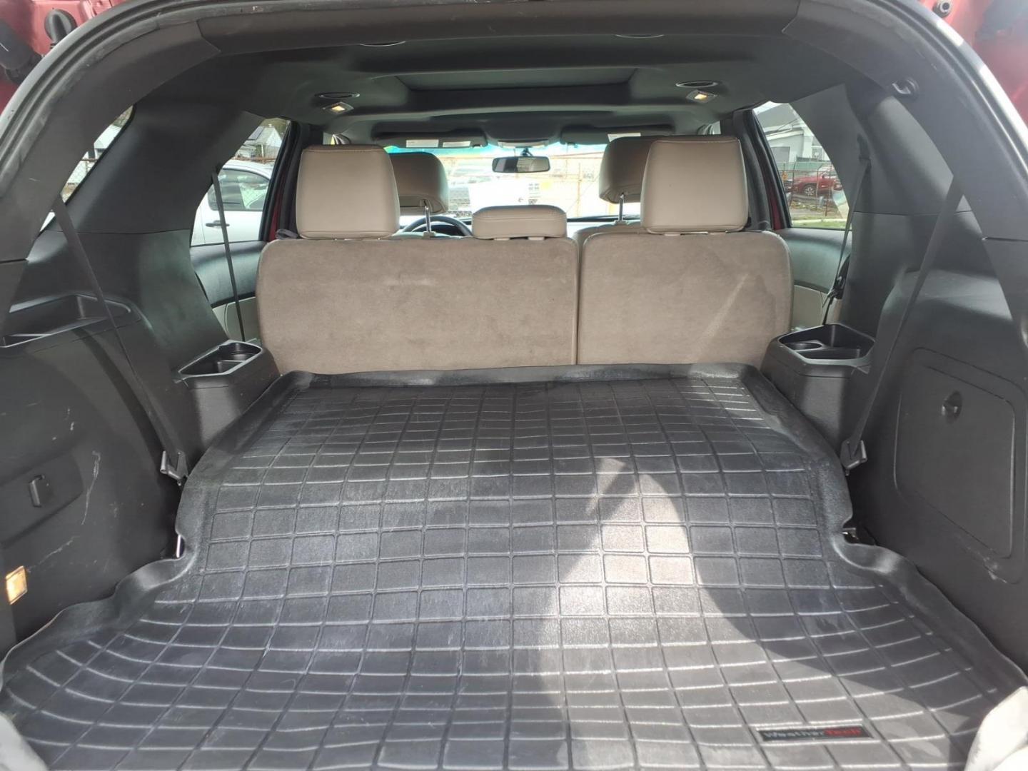 2014 Red Ford Explorer XLT (1FM5K8D88EG) with an 3.5L 3.5L V6 290hp 255ft. lbs. Sequential-Port F.I. engine, 6-Speed Shiftable Automatic transmission, located at 50 Eastern Blvd., Essex, MD, 21221, (410) 686-3444, 39.304367, -76.484947 - Photo#12