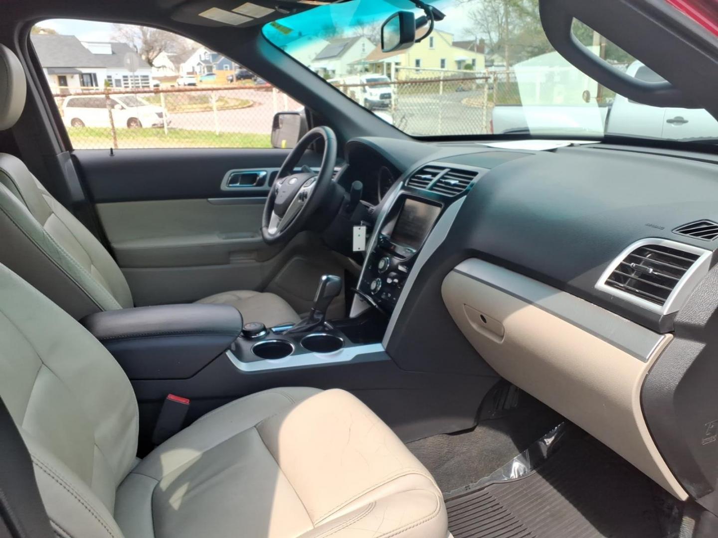 2014 Red Ford Explorer XLT (1FM5K8D88EG) with an 3.5L 3.5L V6 290hp 255ft. lbs. Sequential-Port F.I. engine, 6-Speed Shiftable Automatic transmission, located at 50 Eastern Blvd., Essex, MD, 21221, (410) 686-3444, 39.304367, -76.484947 - Photo#13