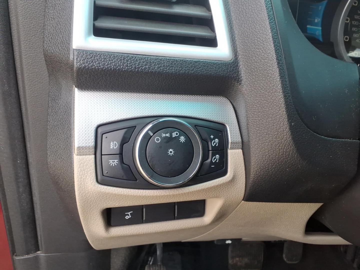 2014 Red Ford Explorer XLT (1FM5K8D88EG) with an 3.5L 3.5L V6 290hp 255ft. lbs. Sequential-Port F.I. engine, 6-Speed Shiftable Automatic transmission, located at 50 Eastern Blvd., Essex, MD, 21221, (410) 686-3444, 39.304367, -76.484947 - Photo#21