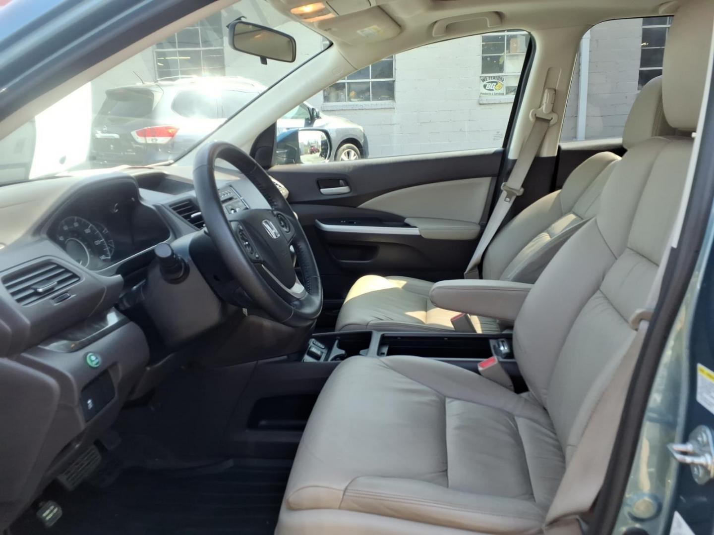 2013 Green Honda CR-V EX-L w/DVD (5J6RM4H75DL) with an 2.4L 2.4L I4 185hp 163ft. lbs. Sequential-Port F.I. engine, 5-Speed Automatic transmission, located at 50 Eastern Blvd., Essex, MD, 21221, (410) 686-3444, 39.304367, -76.484947 - Photo#6