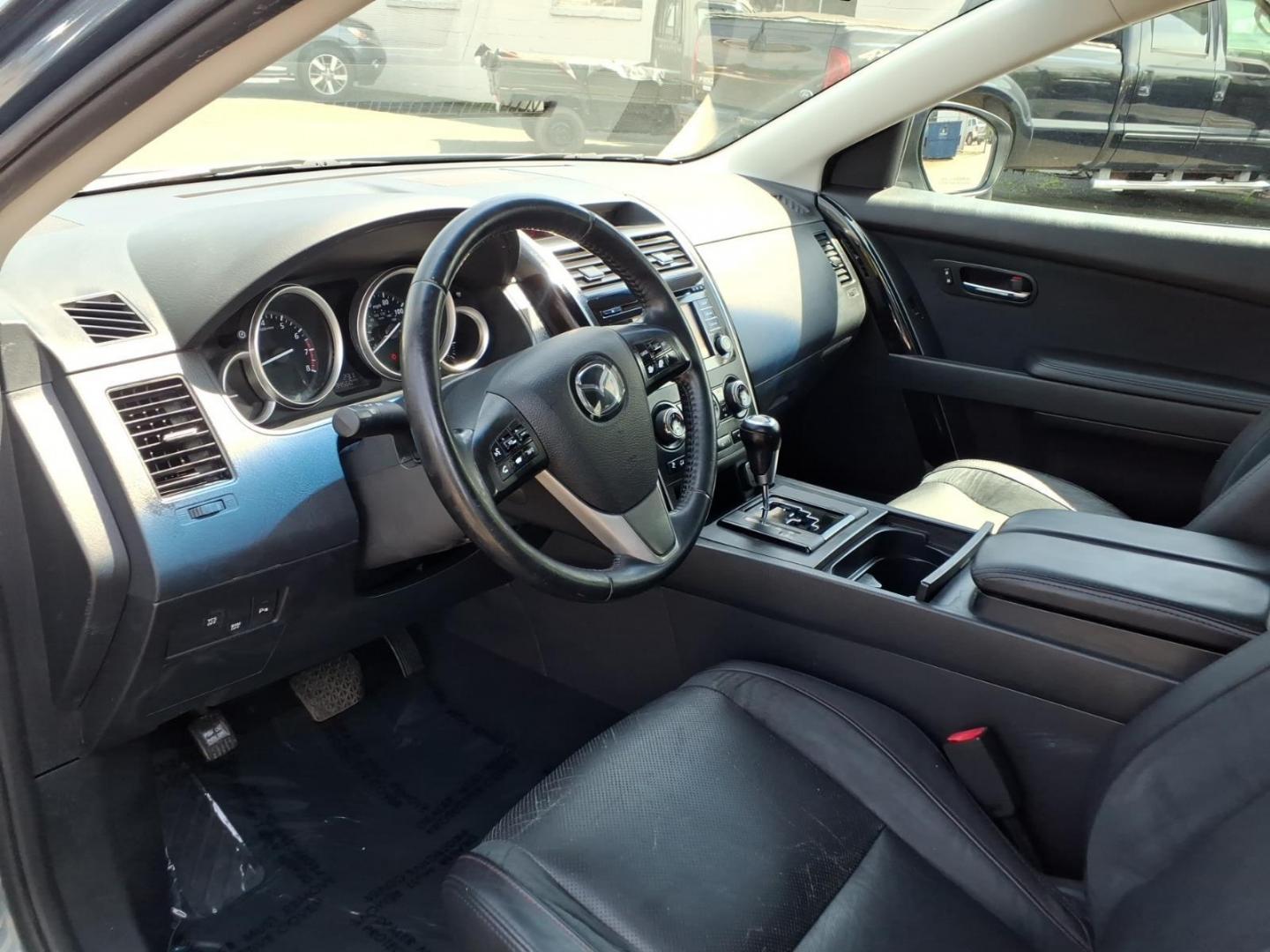 2015 Blue Mazda CX-9 Touring (JM3TB3CV1F0) with an 3.7L 6 Cylinder Fuel Injected engine, V6AT transmission, located at 50 Eastern Blvd., Essex, MD, 21221, (410) 686-3444, 39.304367, -76.484947 - Photo#8