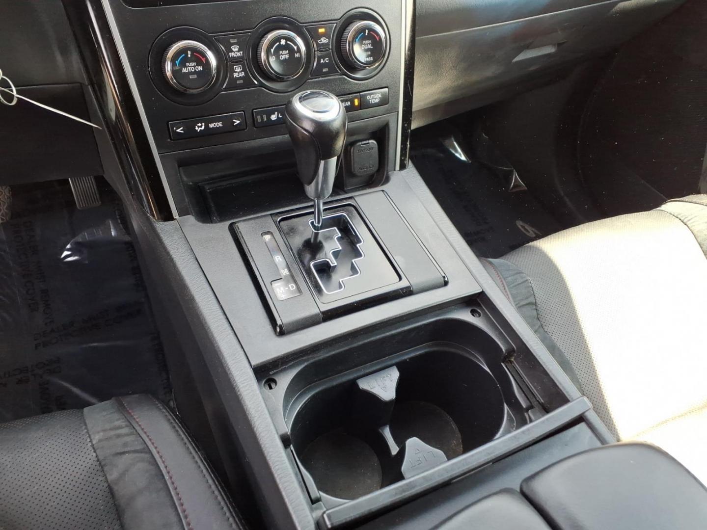 2015 Blue Mazda CX-9 Touring (JM3TB3CV1F0) with an 3.7L 6 Cylinder Fuel Injected engine, V6AT transmission, located at 50 Eastern Blvd., Essex, MD, 21221, (410) 686-3444, 39.304367, -76.484947 - Photo#19