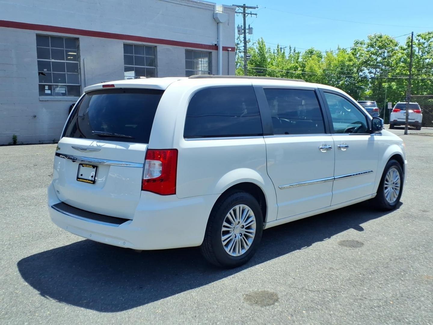 2013 White Chrysler Town and Country Touring-L (2C4RC1CG3DR) with an 3.6L 6 Cylinder Sequential-Port F.I. engine, AT V6 transmission, located at 50 Eastern Blvd., Essex, MD, 21221, (410) 686-3444, 39.304367, -76.484947 - Photo#3