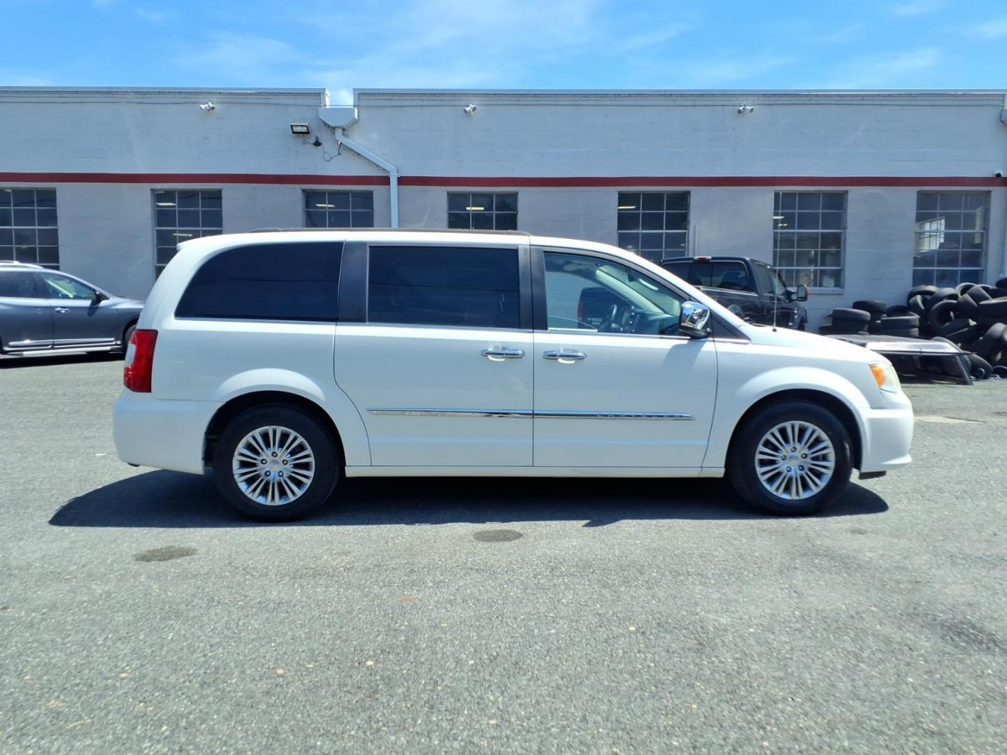 2013 White Chrysler Town and Country Touring-L (2C4RC1CG3DR) with an 3.6L 6 Cylinder Sequential-Port F.I. engine, AT V6 transmission, located at 50 Eastern Blvd., Essex, MD, 21221, (410) 686-3444, 39.304367, -76.484947 - Photo#4