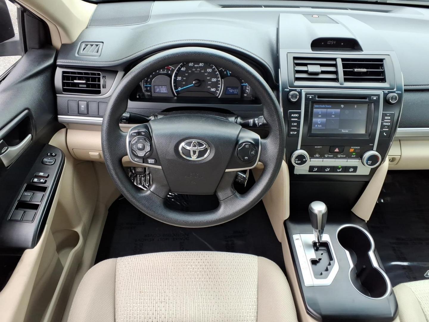 2014 Green Toyota Camry (4T4BF1FK3ER) with an 2.5L 4 Cylinder Sequential-Port F.I. engine, Automatic transmission, located at 50 Eastern Blvd., Essex, MD, 21221, (410) 686-3444, 39.304367, -76.484947 - Photo#11