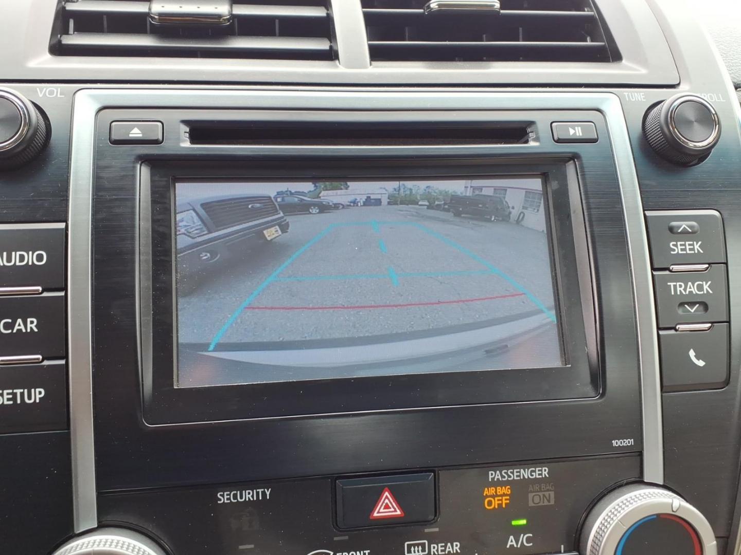 2014 Green Toyota Camry (4T4BF1FK3ER) with an 2.5L 4 Cylinder Sequential-Port F.I. engine, Automatic transmission, located at 50 Eastern Blvd., Essex, MD, 21221, (410) 686-3444, 39.304367, -76.484947 - Photo#16