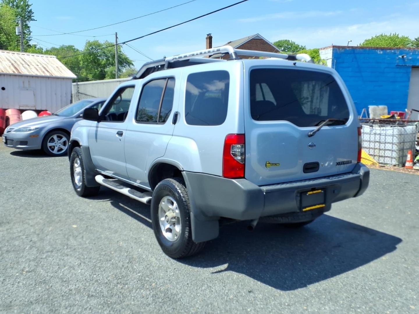 2001 Silver Nissan Xterra SE (5N1ED28T71C) with an 3.3L 6 Cylinder Fuel Injected engine, Automatic transmission, located at 50 Eastern Blvd., Essex, MD, 21221, (410) 686-3444, 39.304367, -76.484947 - Photo#2