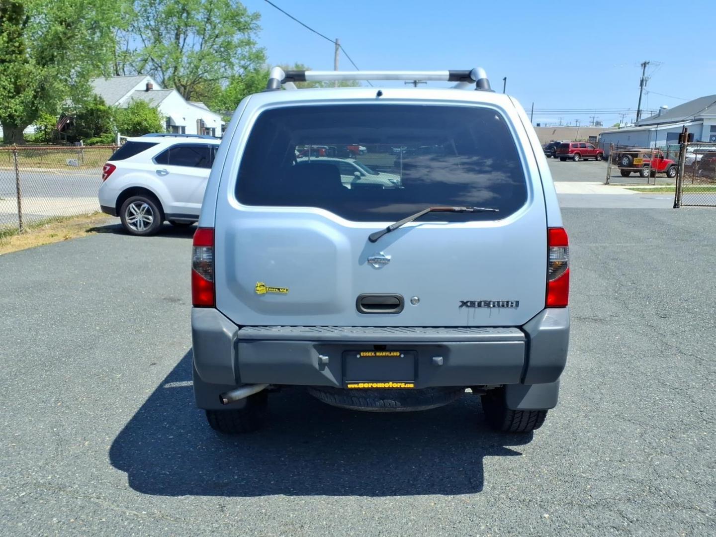 2001 Silver Nissan Xterra SE (5N1ED28T71C) with an 3.3L 6 Cylinder Fuel Injected engine, Automatic transmission, located at 50 Eastern Blvd., Essex, MD, 21221, (410) 686-3444, 39.304367, -76.484947 - Photo#4