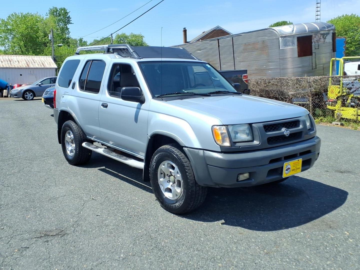 2001 Silver Nissan Xterra SE (5N1ED28T71C) with an 3.3L 6 Cylinder Fuel Injected engine, Automatic transmission, located at 50 Eastern Blvd., Essex, MD, 21221, (410) 686-3444, 39.304367, -76.484947 - Photo#7