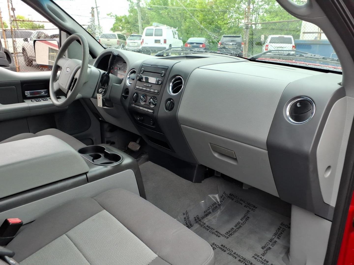 2005 Red Ford F-150 XLT (1FTPX12525N) with an 5.4L Triton 5.4L V8 300hp 365ft. lbs. Sequential-Port F.I. engine, 4-Speed Automatic transmission, located at 50 Eastern Blvd., Essex, MD, 21221, (410) 686-3444, 39.304367, -76.484947 - Photo#14