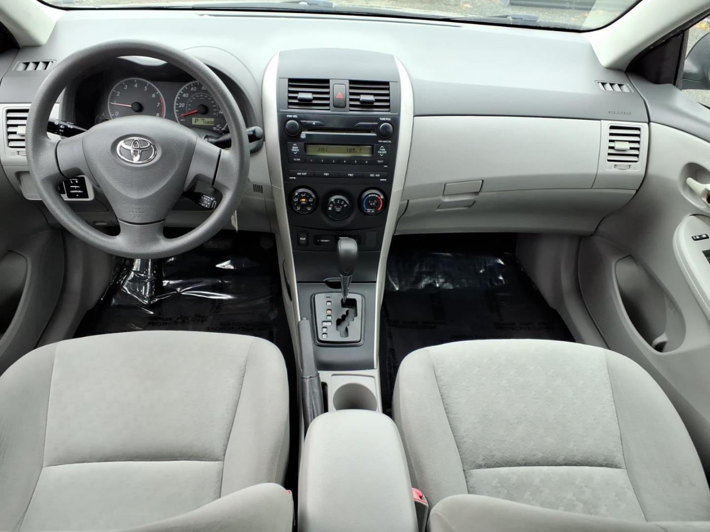 2009 Gray Toyota Corolla LE (2T1BU40E19C) with an 1.8L 1.8L I4 132hp 128ft. lbs. Sequential Fuel Injection engine, 4-Speed Automatic transmission, located at 50 Eastern Blvd., Essex, MD, 21221, (410) 686-3444, 39.304367, -76.484947 - Photo#15