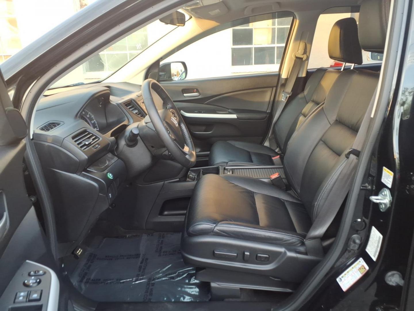 2012 Black Honda CR-V EX-L w/DVD (JHLRM3H79CC) with an 2.4L 2.4L I4 185hp 163ft. lbs. Sequential-Port F.I. engine, 5-Speed Automatic transmission, located at 50 Eastern Blvd., Essex, MD, 21221, (410) 686-3444, 39.304367, -76.484947 - Photo#7