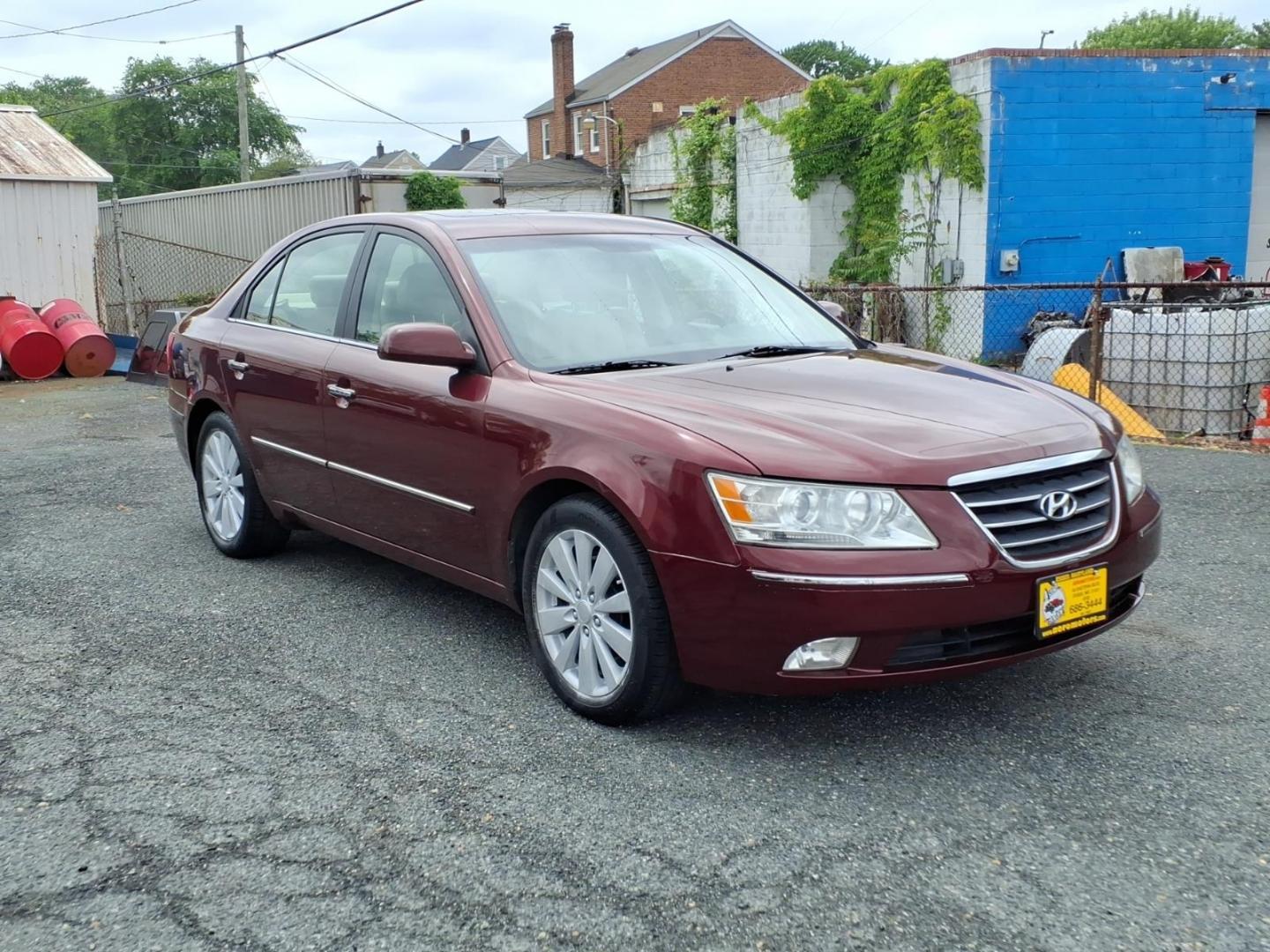 2009 Burg Hyundai SONATA Limited V6 (5NPEU46F79H) with an 3.3L 6 Cylinder Fuel Injected engine, ATV6 transmission, located at 50 Eastern Blvd., Essex, MD, 21221, (410) 686-3444, 39.304367, -76.484947 - Photo#5