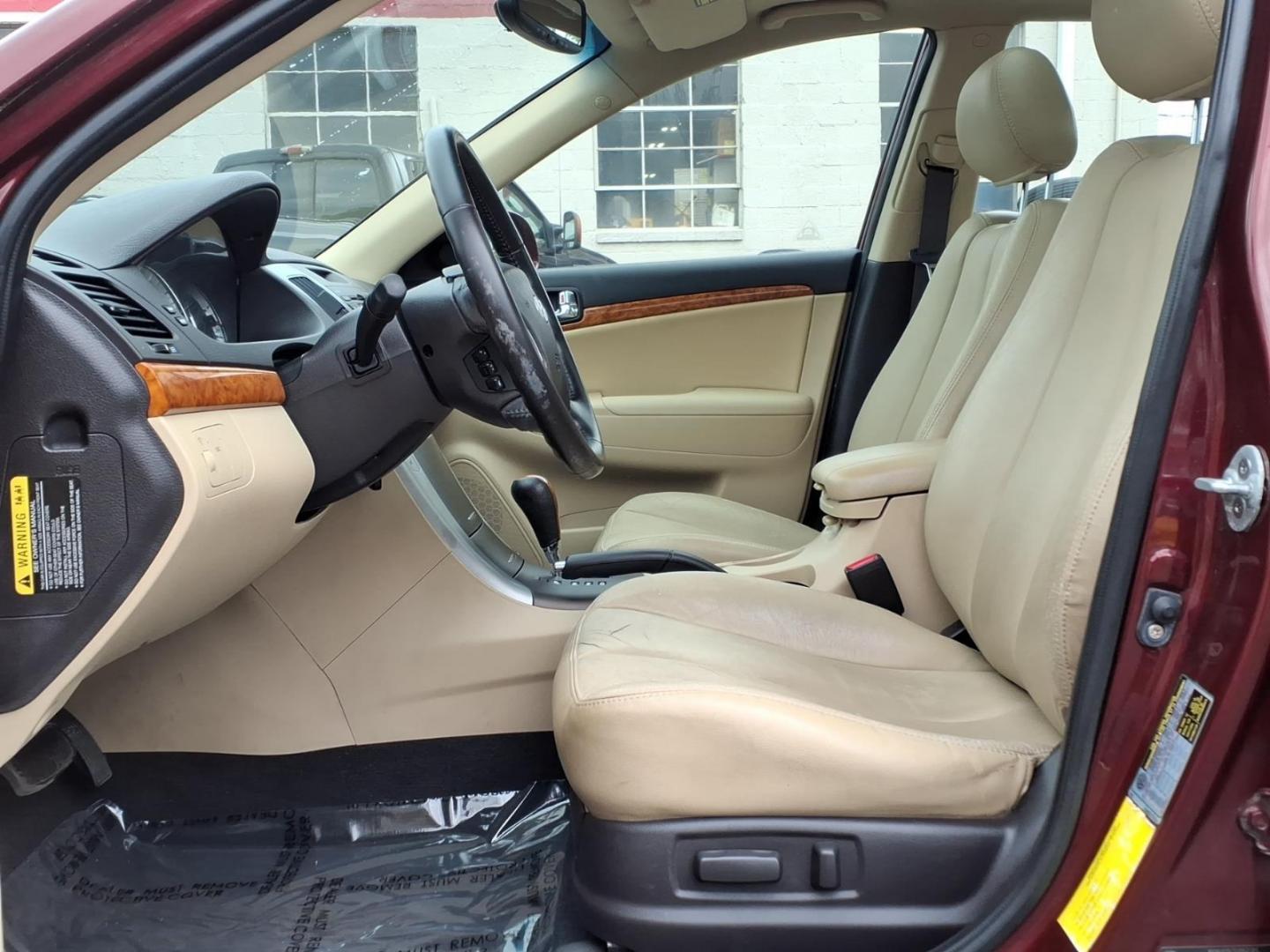 2009 Burg Hyundai SONATA Limited V6 (5NPEU46F79H) with an 3.3L 6 Cylinder Fuel Injected engine, ATV6 transmission, located at 50 Eastern Blvd., Essex, MD, 21221, (410) 686-3444, 39.304367, -76.484947 - Photo#6